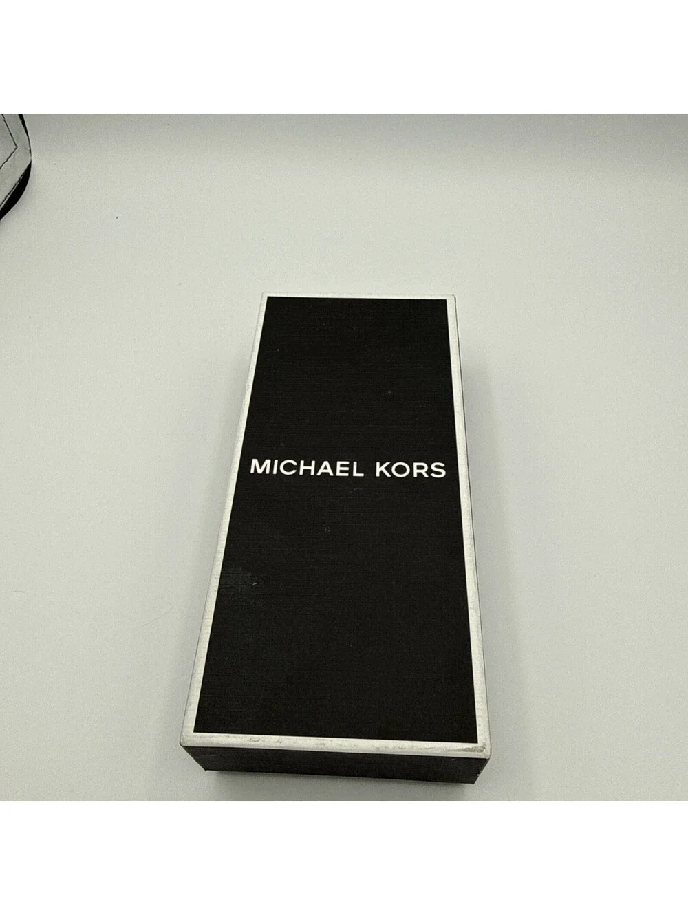 Michael Kors Airpod case blue W/lanyard NWB retails never used